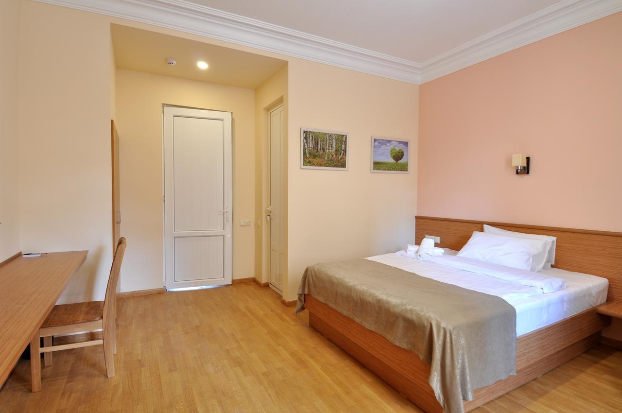 Albert House Hotel And Tours Jerevan Eksteriør bilde