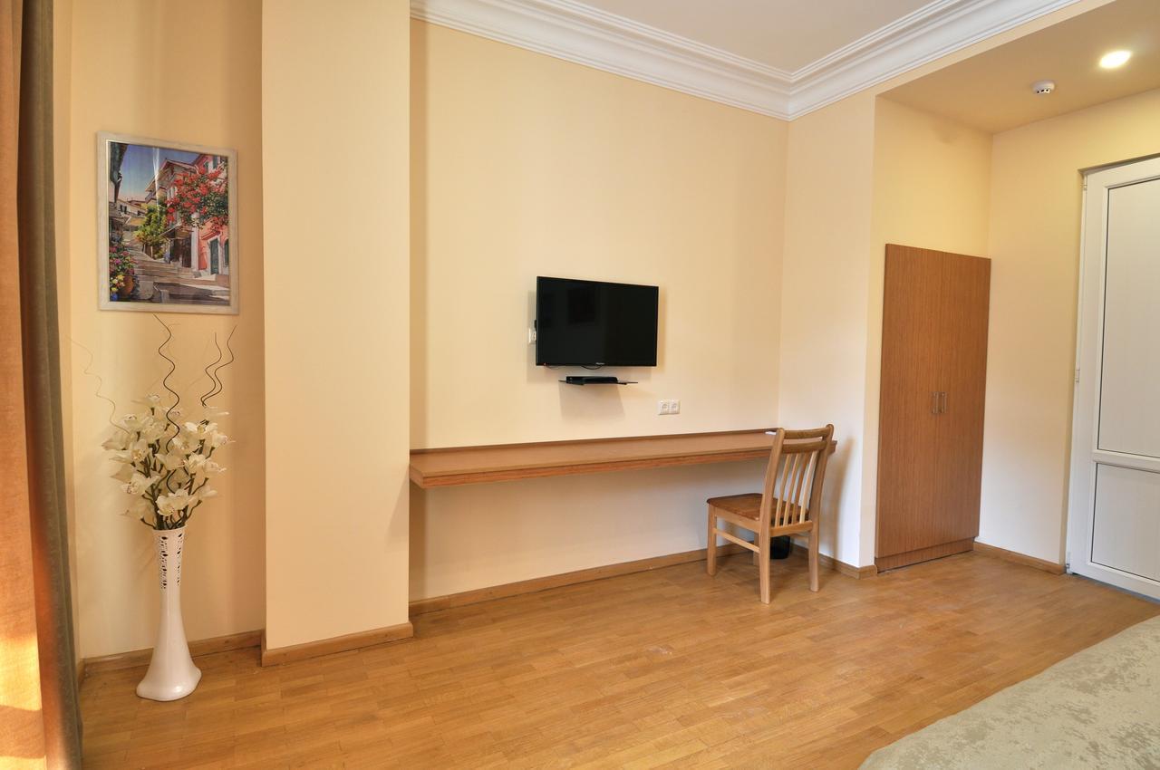 Albert House Hotel And Tours Jerevan Eksteriør bilde