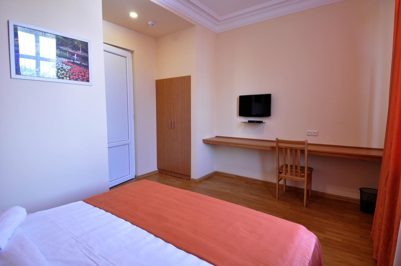 Albert House Hotel And Tours Jerevan Eksteriør bilde