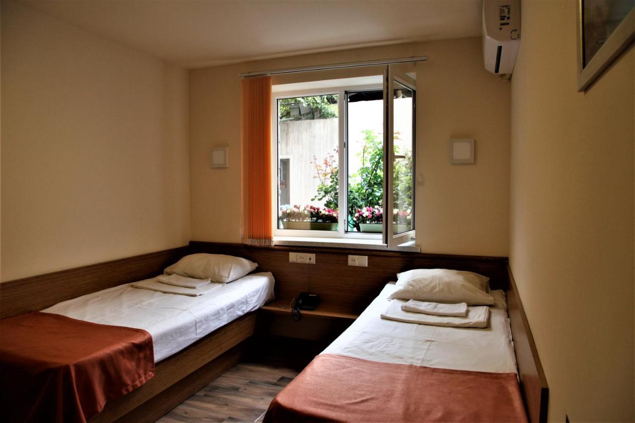 Albert House Hotel And Tours Jerevan Eksteriør bilde